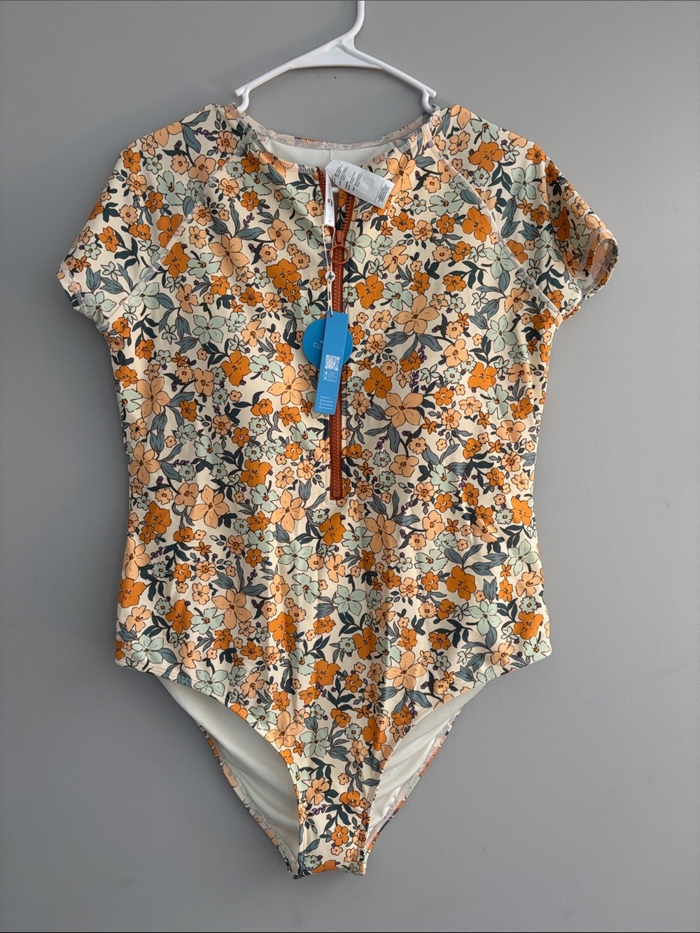 Cupshe Cream and Orange Floral Short-Sleeve Zip One-Piece Swimsuit